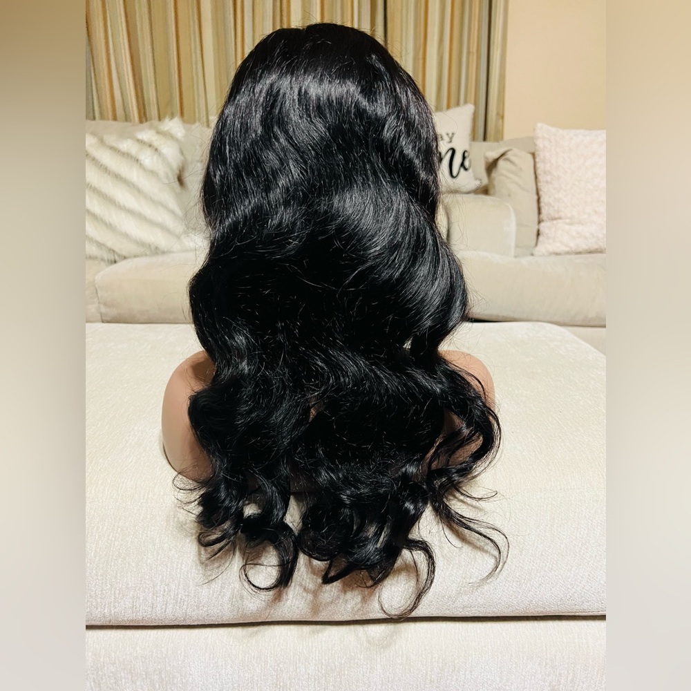 Wig - Picture 5 of 5